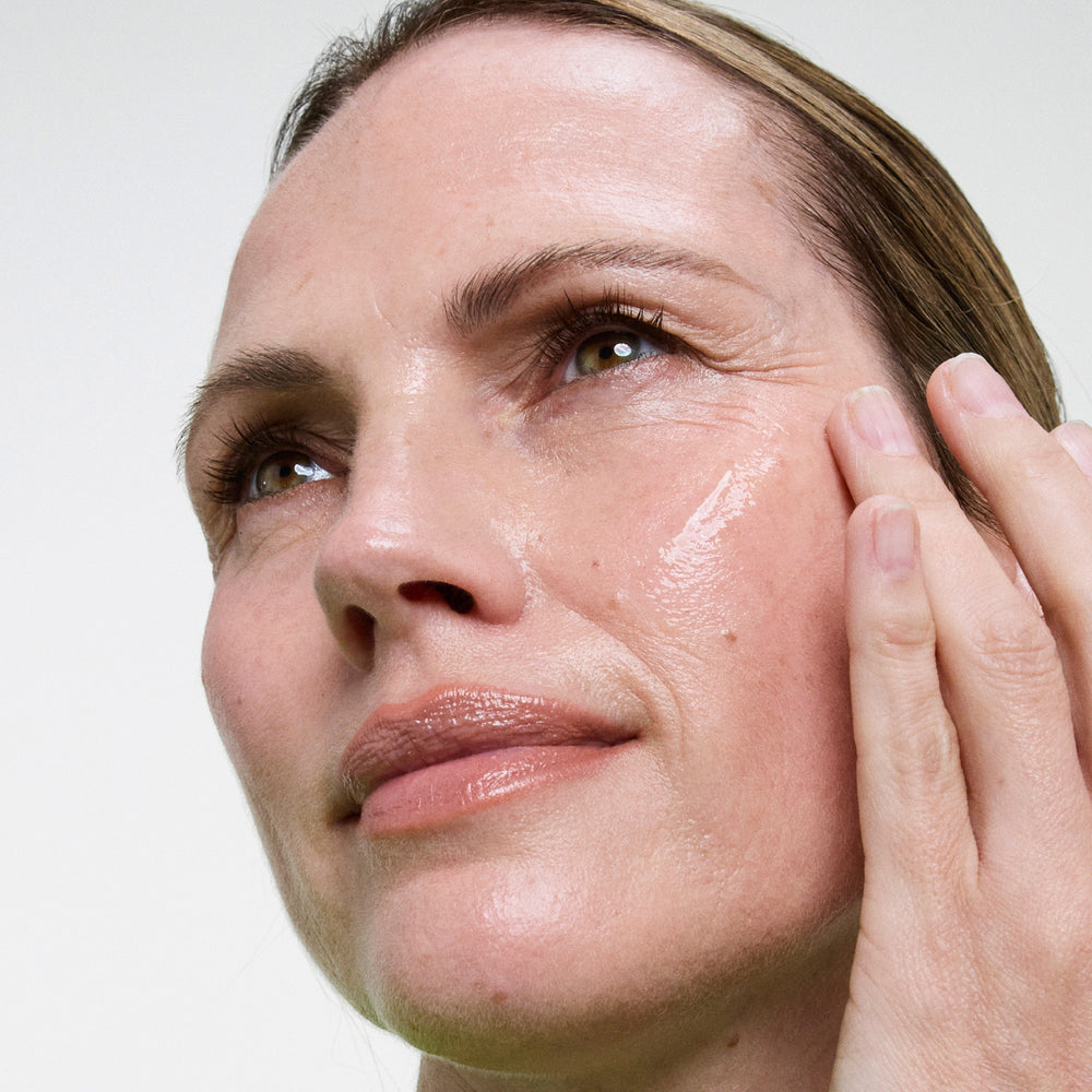 Age Confidence™ NAD+ & TriPeptide Renewal Serum